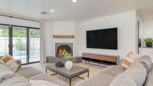 Raskin Estates Villa | White Agate by AvantStay