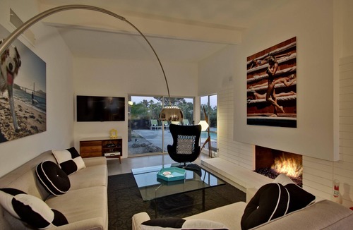 Racquet Club Estates House | Willow Run true Mid-Century Modern in Beautiful Palm Springs