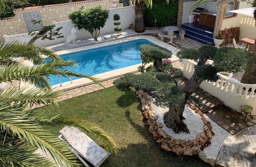 Denia House | with private pool & private outdoor whirlpool in a quiet, central location