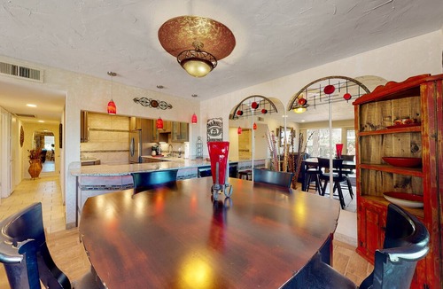Carefree Condo | Wonderful condo with pool, fireplace, W/D, & grill - golf nearby