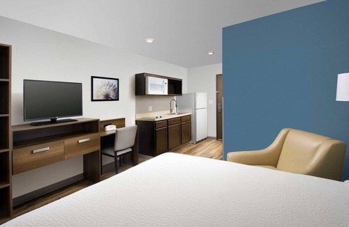 Glendale Hotel | Woodspring Suites