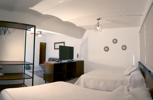 Leon Apartment | WUER Arco de la Calzada