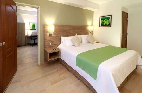 Monterrey Hotel | Wyndham Garden Monterrey Valle Real