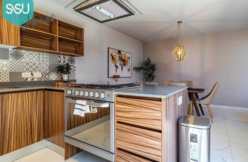 El Marques House | Xanadu House