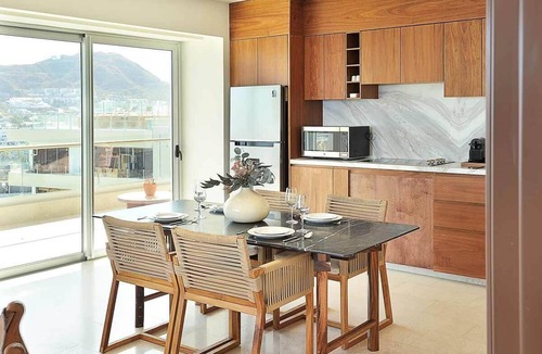 El Medano Ejidal Apartment | XMAS WEEK - Medano Beach Penthouse 2 Bed 3 Bath Sleeps 8 Lands End Suite Luxe