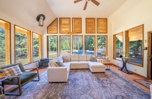 Troy Cabin | Yaak Riverfront Cabin - Hunting, Fishing & Family Get Away!
