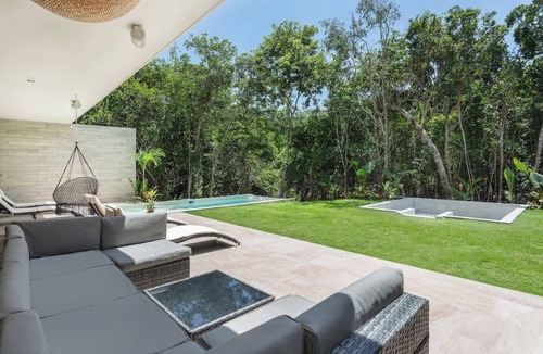 Tankah House | YaaX Jungle Villa Oasis BeachClub Access Included