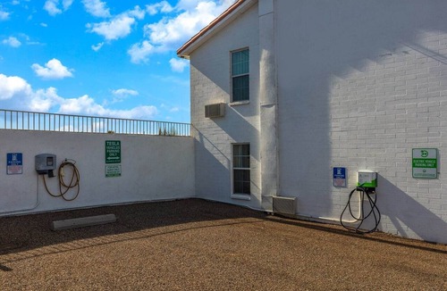 Yuma Townsite Apartment | Yuma AZ|King Bed|Non-Smoking