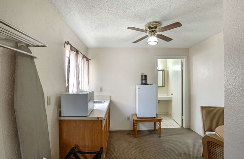 Yuma Apartment | Yuma AZ| Relaxing 2 Queen Bed