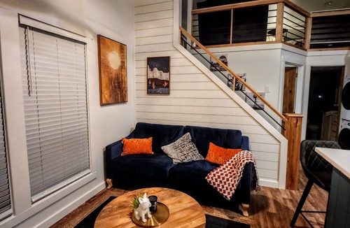 Foothills Cottage | Yuma Foothills, close to riding, biking,hiking. Quiet neighborhood.