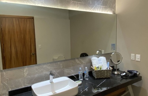 Lagos de Moreno Hotel | ZEGEN HOTELES