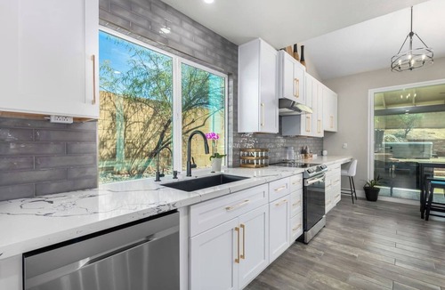 Paradise Valley Village House | Zen Den- Hot Tub/Misters/Hiking/Bikes/Park