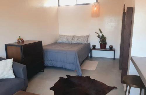 La Ventana Apartment | Zen Studio Full Kitchen & Outdoor Chill Space