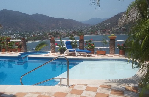 Almacen Condo | Zi Casa overlooking the beaches and bay