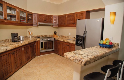 Playa Las Gatas Condo | Zihua Vista Bay Principal: Stunning La Ropa Views, Infinity Pool & Gourmet Kitch