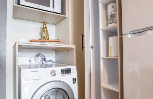 Monterrey Centro Apartment | Zona Purísima y CAS - ¡5 camas, GYM y alberca!