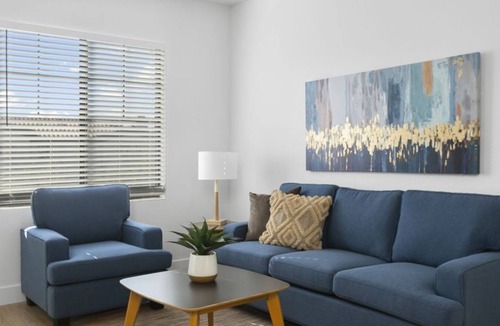 Glendale Sports and Entertainment District House | Zone Luxe Ideal 2BR Condo w Gym & Pool for Family Vacations