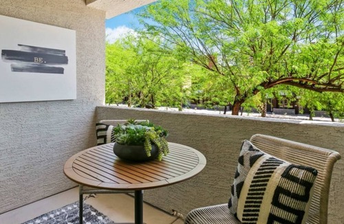 Glendale Sports and Entertainment District House | Zone Westgate Stylish 2BR Condo w Pool Ideal for Family Getaway