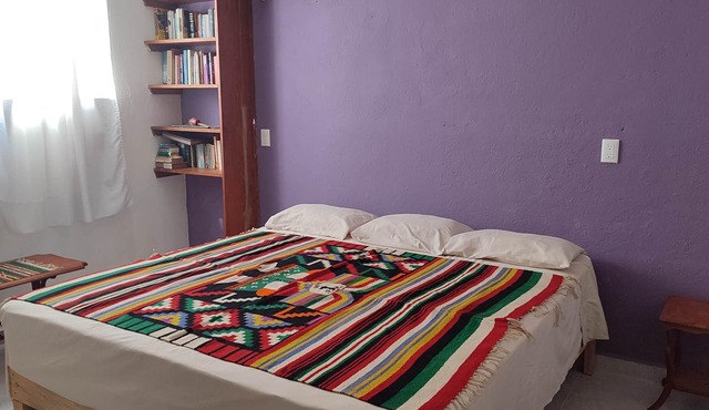 1 Bedroom apartment, A/C, kitchen, 1 block from Playa La Ropa