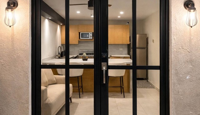 1 Practical stay 5 min from airport perfect for early flights/late arrivals