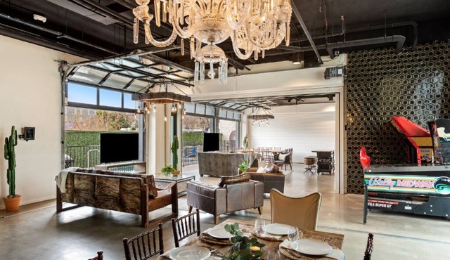 10BR/26 Bed - Pool, Roofdeck, Garden Bars, Walk To Everything!