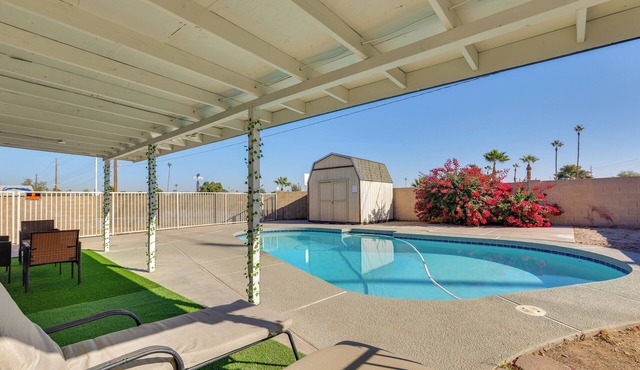 11 Mi to Dtwn Phoenix: Main House w/Outdoor Oasis