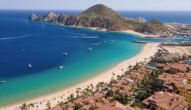 15% OFF - Luxury 4 Bd Beachfront Villa #6 in Cabo 5-Star Service