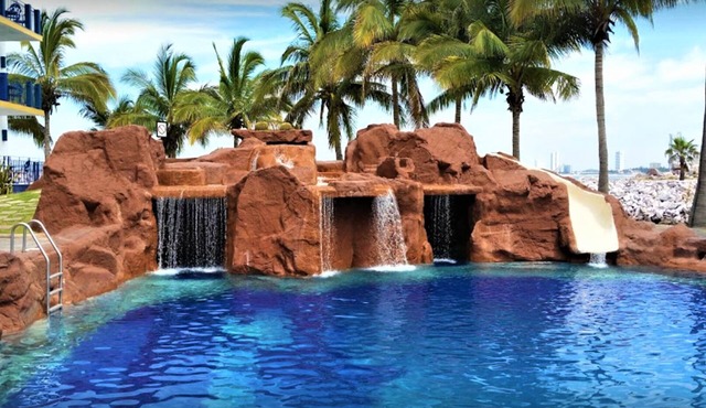 1BD Suite/Mazatlan - Gorgeous Mexican Oasis for your Romantic Getaway!