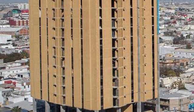 2 bedroom apartment with parking : Historic Tower