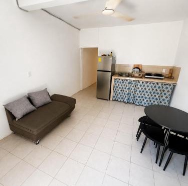 2-Bedroom Apartment with AC - 5 min from Malecón
