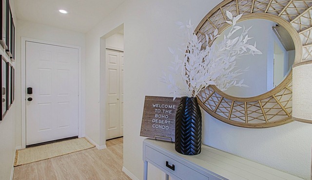 2 Bedroom Boho Condo in Enchanting Scottsdale, Pet Friendly!