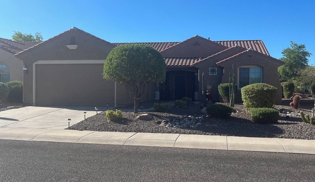 2-bedroom house in Buckeye. Shopping close by. Sun City Festival Community