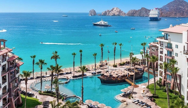 2 Bedroom Ocean Front Penthouse in Cabo San Lucas that sleeps 6
