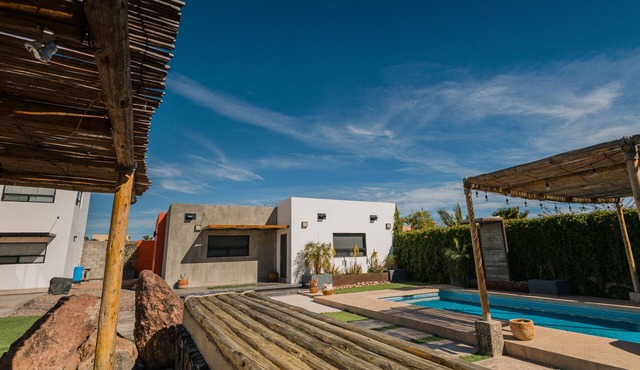 2 bedroom/pool/palapa/barbecue/patio/pickleball-big patio-mountain views.