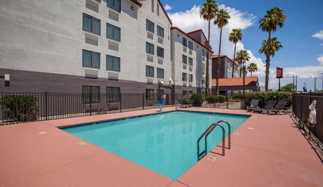 2 Clean Room Perfect for Budget Travelers – Easy Reach to Tucson’s Top