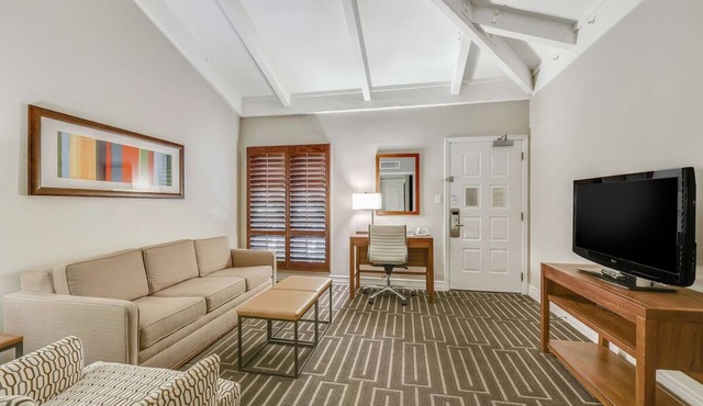 2 Cozy Mountain Resort Rooms Surrounded by Mountains w/138-Foot Water Slide