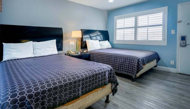 2 Full Beds Non-Smoking