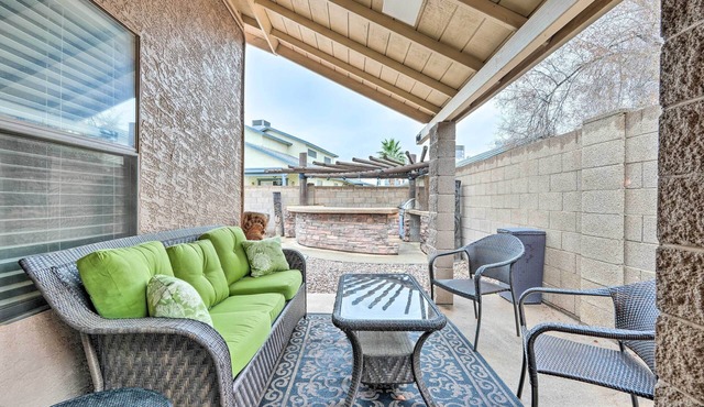 2 Mi to Sports Complex: Peoria Home w/Patio!