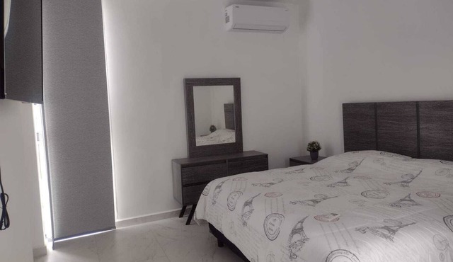 20 minutes from airport