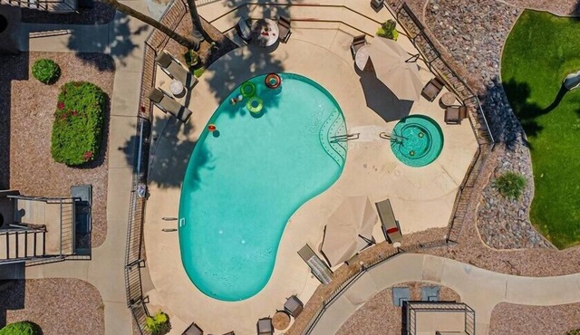 246- Pet friendly, 1 bedroom fully furnished suite!