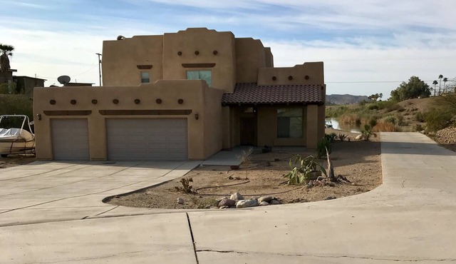 2800 SF Luxury Lake Martinez, AZ Home with boat ramp & dock