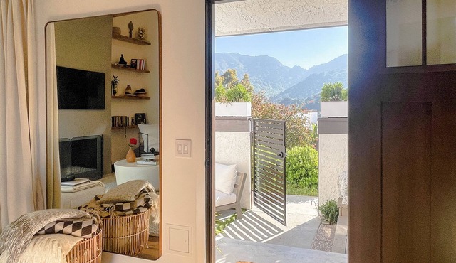 2BD/2BA Palisades Townhouse Monthly Rental