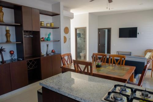 2br/2ba Condo 1 block to ocean! - Unit 6