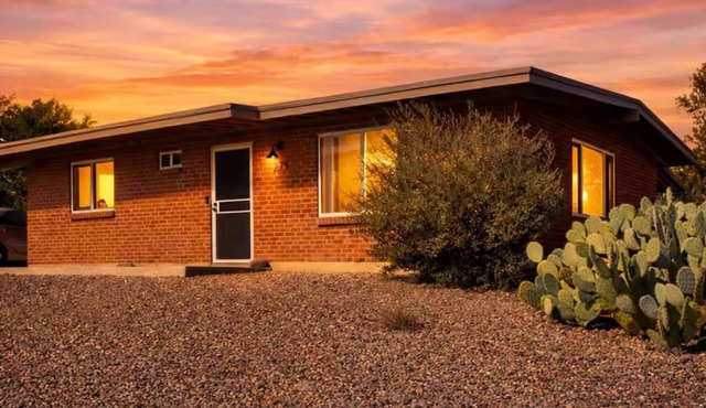 2BR/2BA Westside Retreat | Kitchen + Backyard Dining