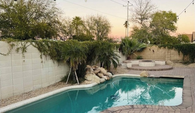 3 bed & 2 bath home with pool, hot tub, & fire pit