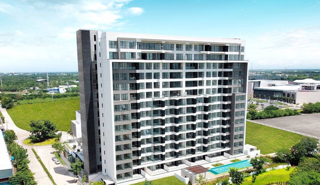 3 bedroom 3 and a half bathroom apartment in Merida