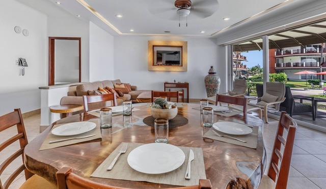 3-bedroom Condo with AC, WiFi, Ocean Views, Tennis court & Gym in Vivo resorts