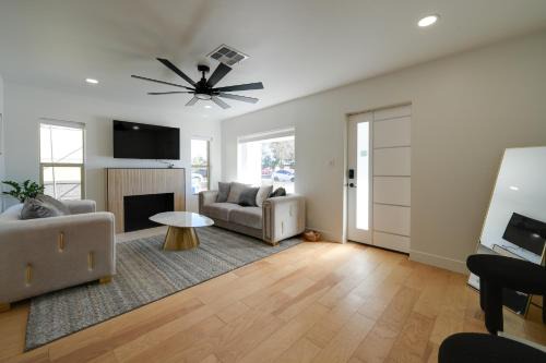 3 Mi to Dtwn! Family & Pet-Friendly Gem in Phoenix