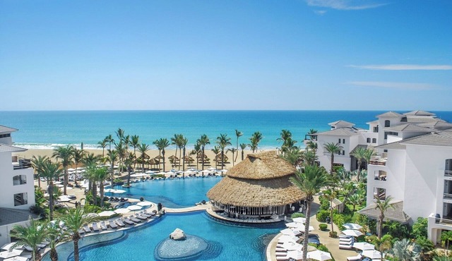 3 Premium 2BR Deluxe SuiteS w/Pool View – Short Walk to Playa Hotelera Beach