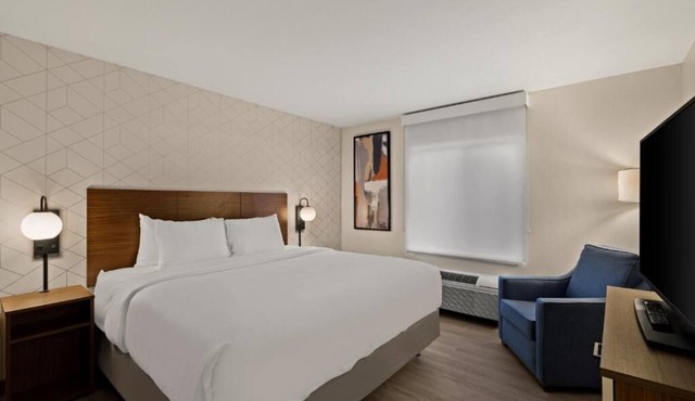 3 Suites | King Bed + Kitchen & Sofa for Comfortable Stays